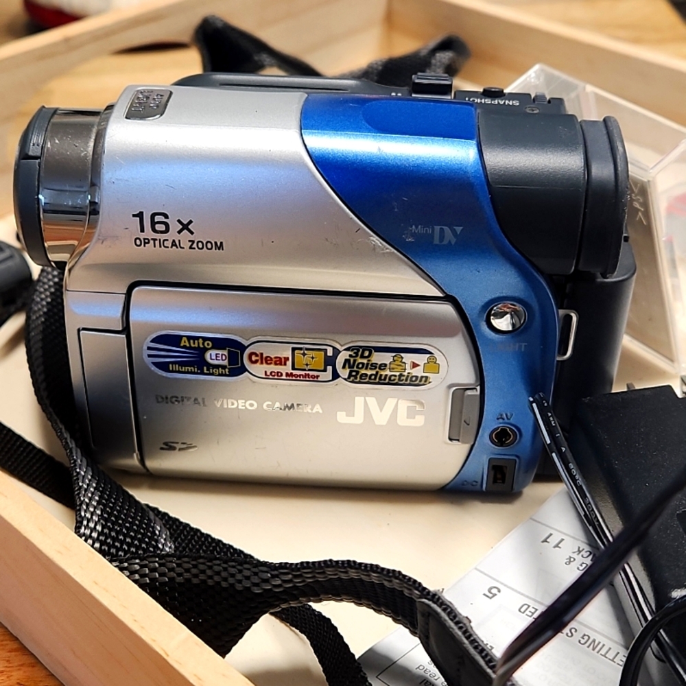 JVC Digital Video Camera GR-D72